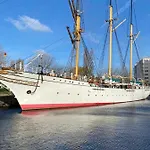 Nonne Blanche Bed & Breakfast 4*