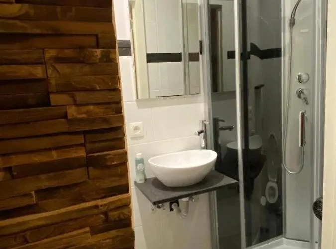 Nonne Blanche Готель типу 